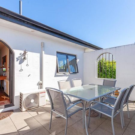 Lakefront Villa - Waitahanui Holiday Home Exterior foto