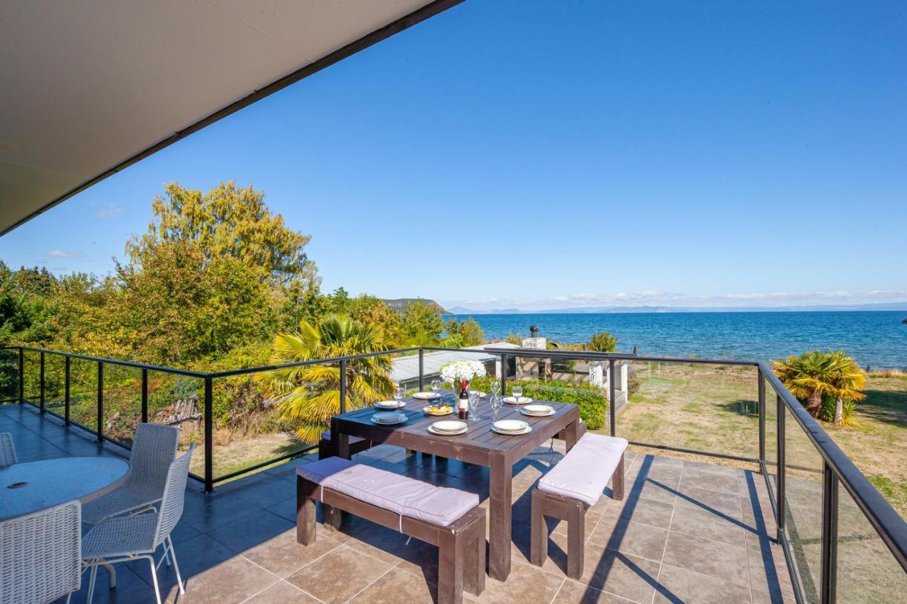 Lakefront Villa - Waitahanui Holiday Home Exterior foto