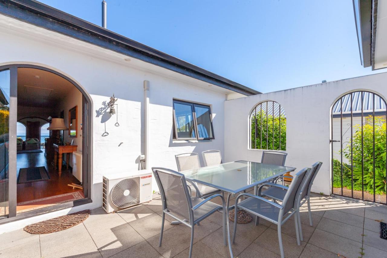 Lakefront Villa - Waitahanui Holiday Home Exterior foto